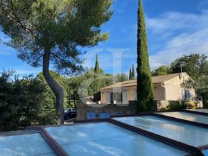 Villa confortable dans un écrin de verdure région Bédoin
