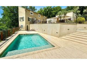 Maison avec vue exceptionnelle à Le Beaucet