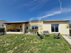 Charmante maison de plain pied avec piscine région Visan