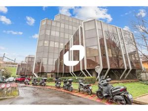 A LOUER  BUREAU PROCHE METRO ERPABLES