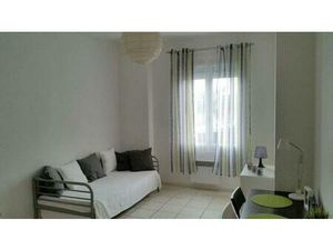 Location appartement 1 pièce 22 m² à Saint-Étienne (42000)