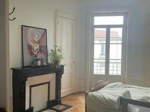Location appartement 4 pièces 110 m² à Saint-Étienne (42000)