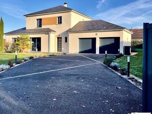 Vente maison 7 pièces 137 m² Cour-Cheverny (41700)