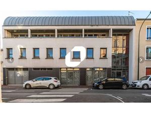 A VENDRE  Immeuble indépendant à vendre !