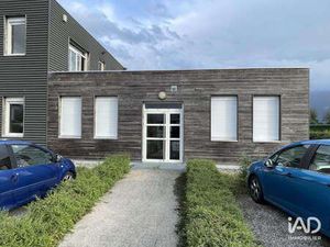 Location Bureaux et commerces à Tullins (38210) : à louer / 112m² Tullins