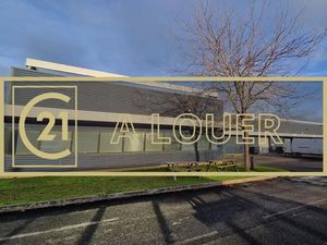 Sud de Caen - A LOUER - Local d'activités d'environ 1 440 m² sur terrain clos environ 5580