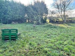 SUPERBE TERRAIN DE LOISIRS AVEC ETANG DE PECHE