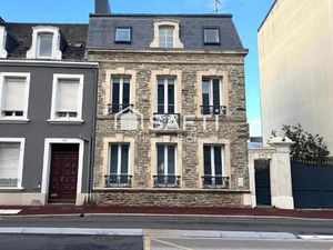 Vente maison 7 pièces 172 m² Cherbourg-en-Cotentin (50100)