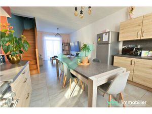 Vente maison 4 pièces 105 m² Magenta (51530)