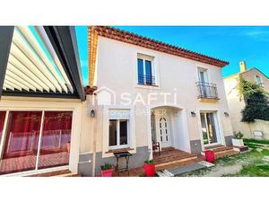 Maison T6 d'environ 194 m² implantée sur 327 m²