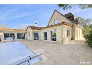 Maison 8 pièces 192 m²