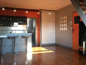 Loue beau t2 bis proche centre