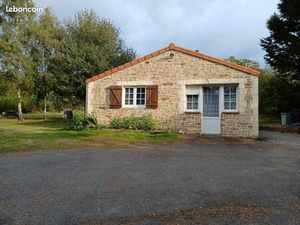 Meublé à louer à la Verrie