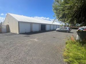 Parking/box 16 m² Saint-François