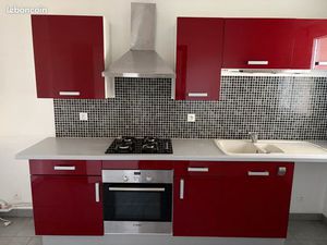 À louer F2 refait à neuf – Balcon & parking – Châteaudun centre