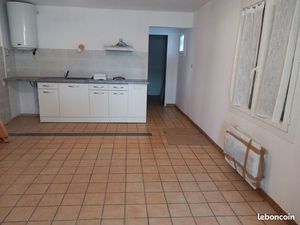 Maisonnette jum année