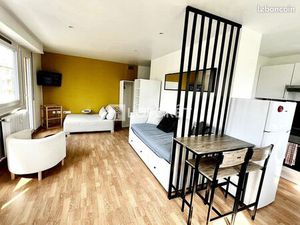Studio 1 pièce 32 m²