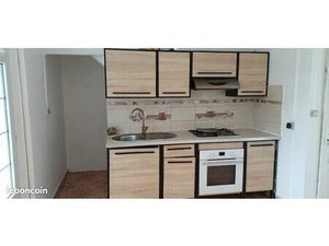 Bas de villa f2 toutes charges comprises