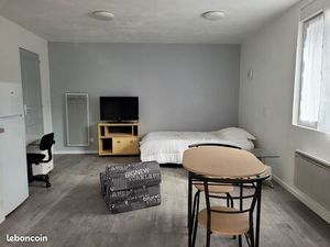 Loue studio meublé