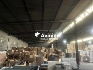 Local 450 m² Vitrolles
