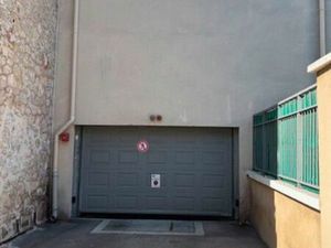 Place de parking sécurisée en sous-sol – Résidence M5 Les Docks – Marseille 13002