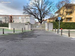 Garage à louer Marseille 13e