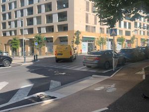 Toujours Disponible Grand garage 135 avenue de Pérouse 8 bld Ferdinand de Lesseps vendu lo