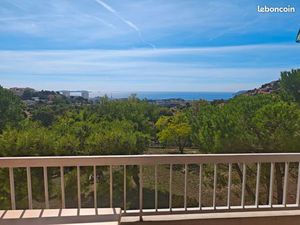 Appartement traversant avec vue mer panoramique – Résidence Les Coteaux de Saint-Antoine