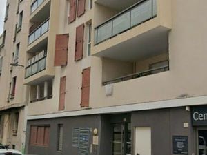 T2 avec balcon + GARAGE proche Jeanne d'arc