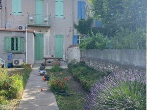 Maison de ville105 m2 jardin cave 13004