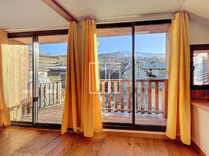 À vendre - Appartement T4 rénové à Jausiers  secteur Lans -