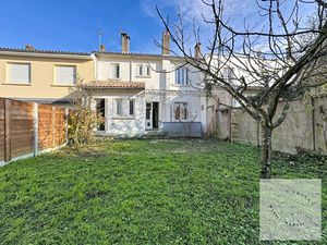 Barrière de Bègles Maison à rénover avec jardin exposé ou