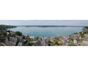 Un cocon de charme au coeur des ruelles de Saint-Suliac  4 chbres  garage et patio !