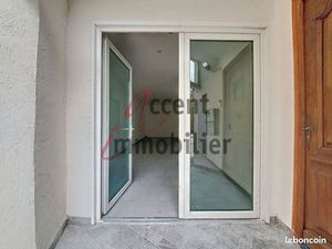 Local 39 m² CHATEAURENARD