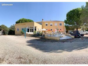Local 650 m² Istres