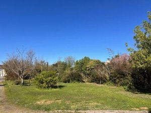 DAUX - Terrain constructible de 944 m²