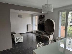 Location appartement 3 pièces 70 m² à Lyon 7 (69007)