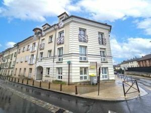 Location appartement 2 pièces 37 m² à Brie-Comte-Robert (77170)