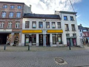 Immeuble de bureau et habitation