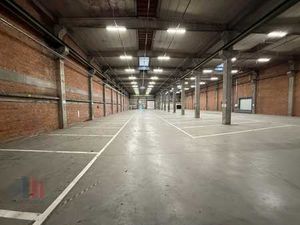 Entrepôt de 6 543 m² avec quai de chargement à louer le l...