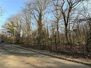 Lot 2 : Terrain à la situation privilégiée