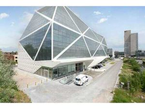 2.714 m² de bureaux prêts à l'emploi près de la gare de G...