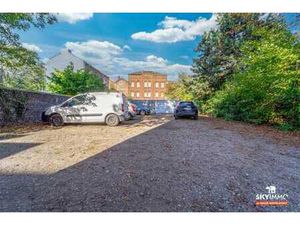 20 emplacements de parking – Investissement - Jemeppe