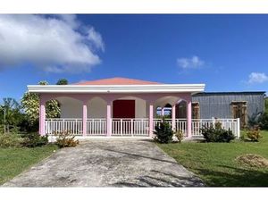 Maison créole rénovée  campagne et proche plage