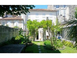 Immeuble Angoulême m² T-9 à vendre  515 000 €