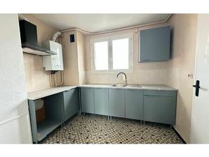 Location appartement  64.93 m² T-4 à Nîmes  575 €