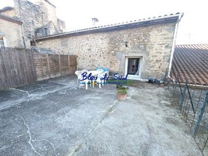 Maison de village T3 bis avec grande terrasse