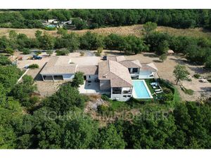 Vente maison 270 m² Tourves (83170)