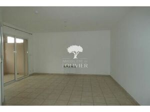 Location appartement 3 pièces 47 m² à Apt (84400)