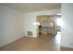 Location appartement 3 pièces 53 m² à Apt (84400)